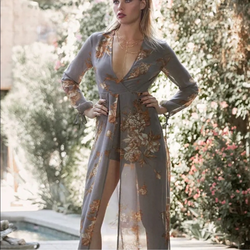 Lulu’s Fine and Dandelion Grey Floral Print Romper - Picture 8 of 15